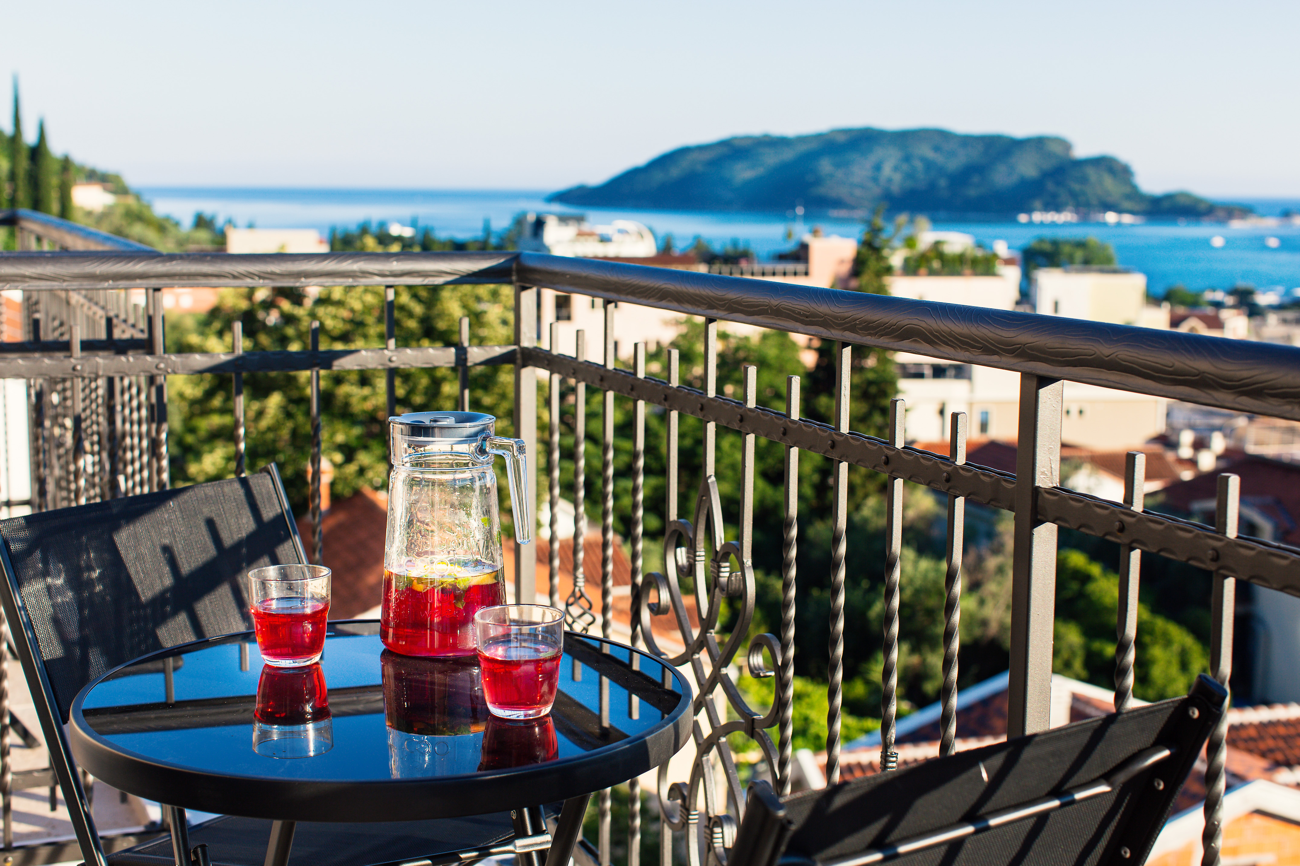 budva-yacht budva-caffes montenegro budva-beach-bar beach