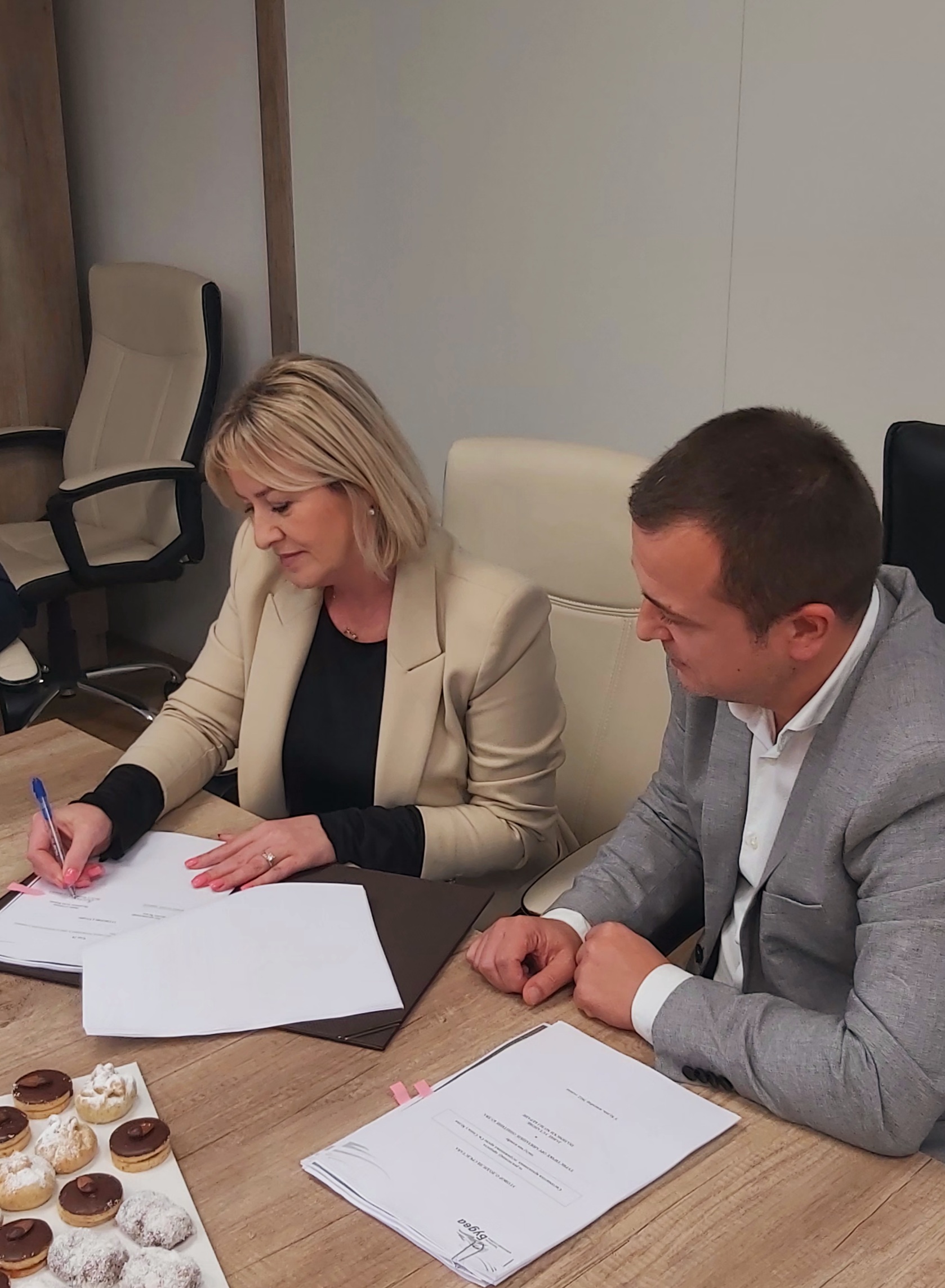 budva-Montenegro budva-beach budva-food beach budva-tourist-organization