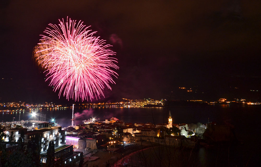 budva-hostels budva-yacht budva-sea budva-beach-bar budva-camps