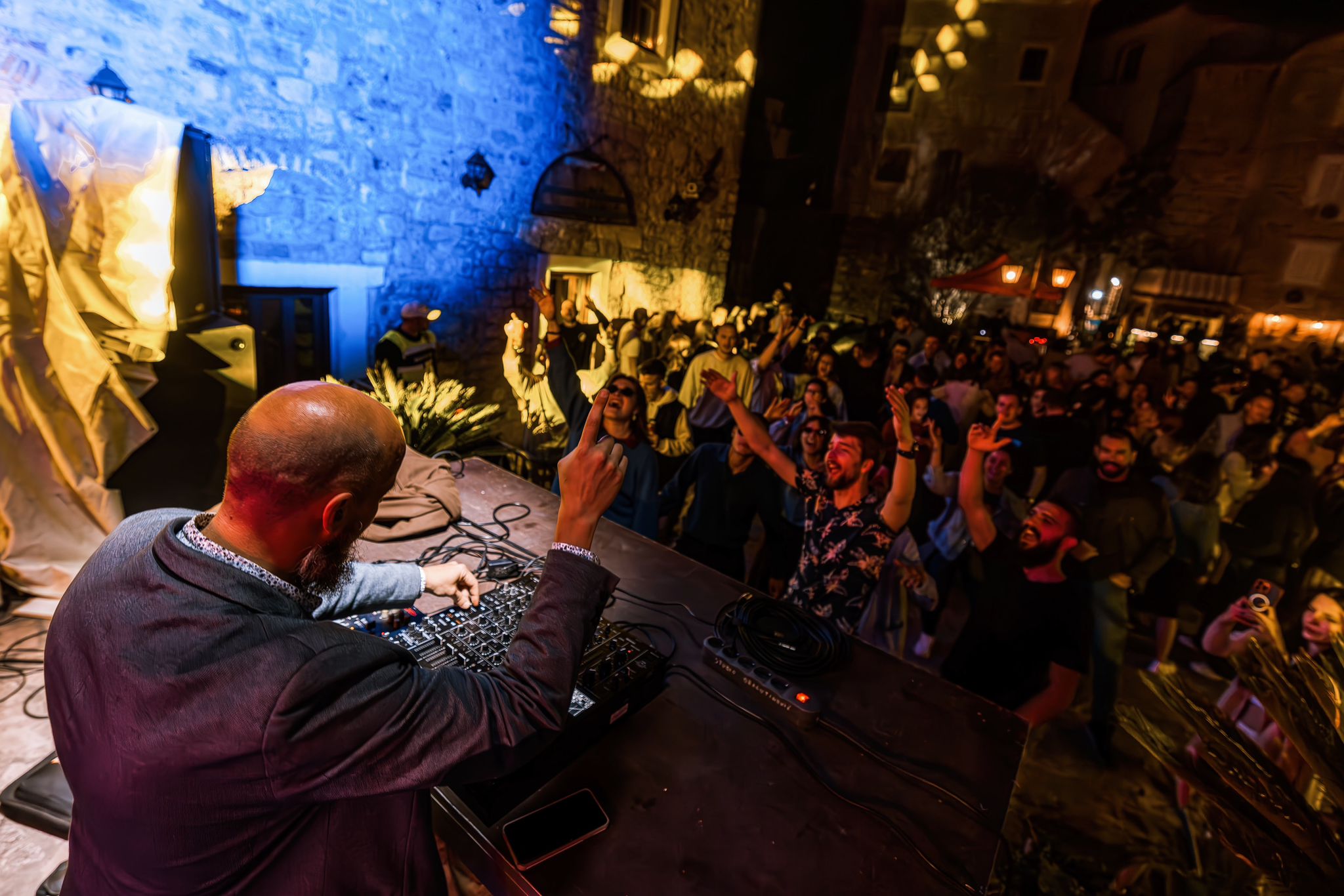 budva-camps beach budva-beach-bar budva-sea budva-activities