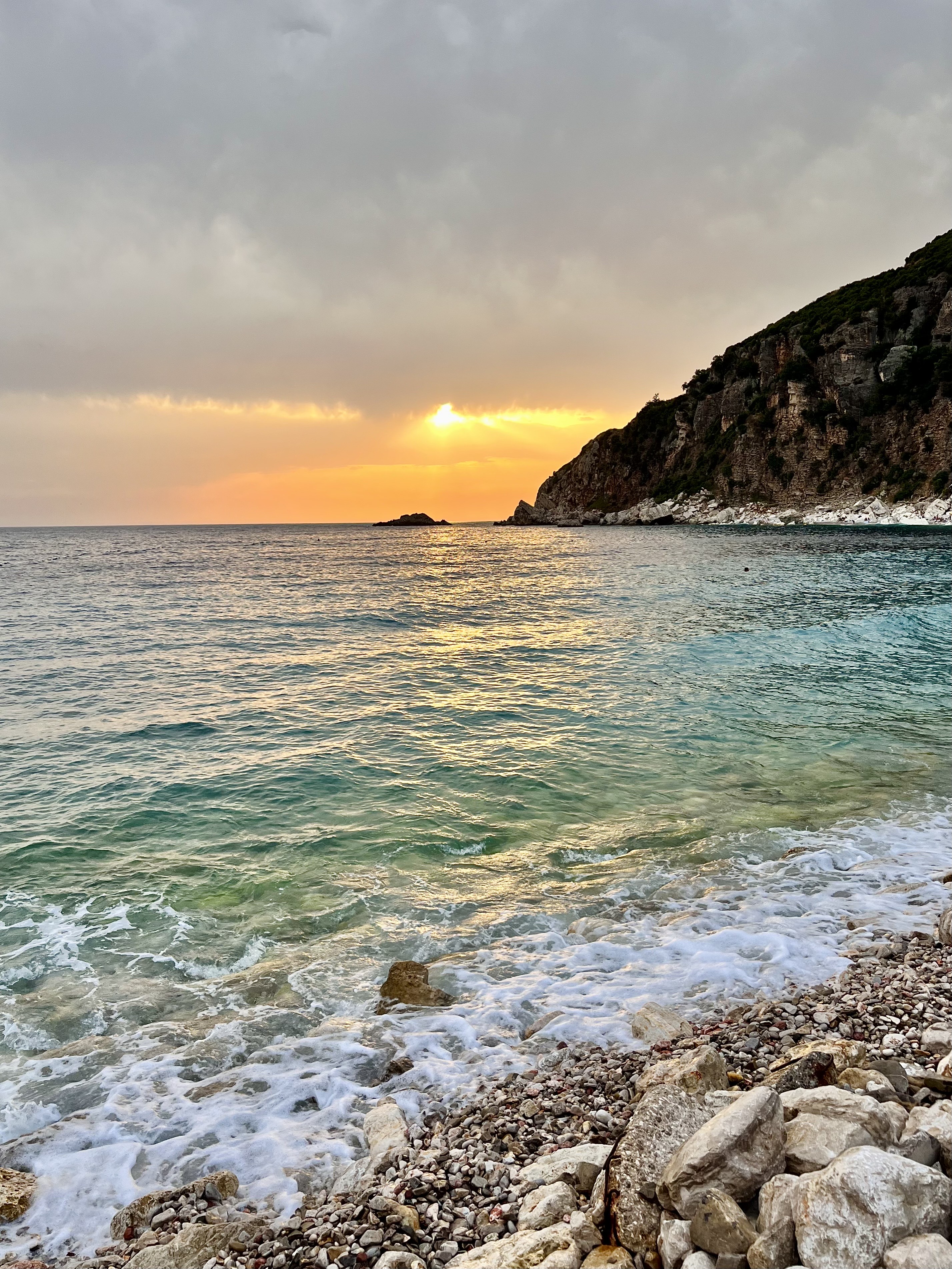 budva-hostels budva-camps budva-caffes budva-activities budva-marina