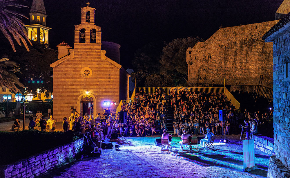 montenegro budva-hostels budva-food budva-apartments beach