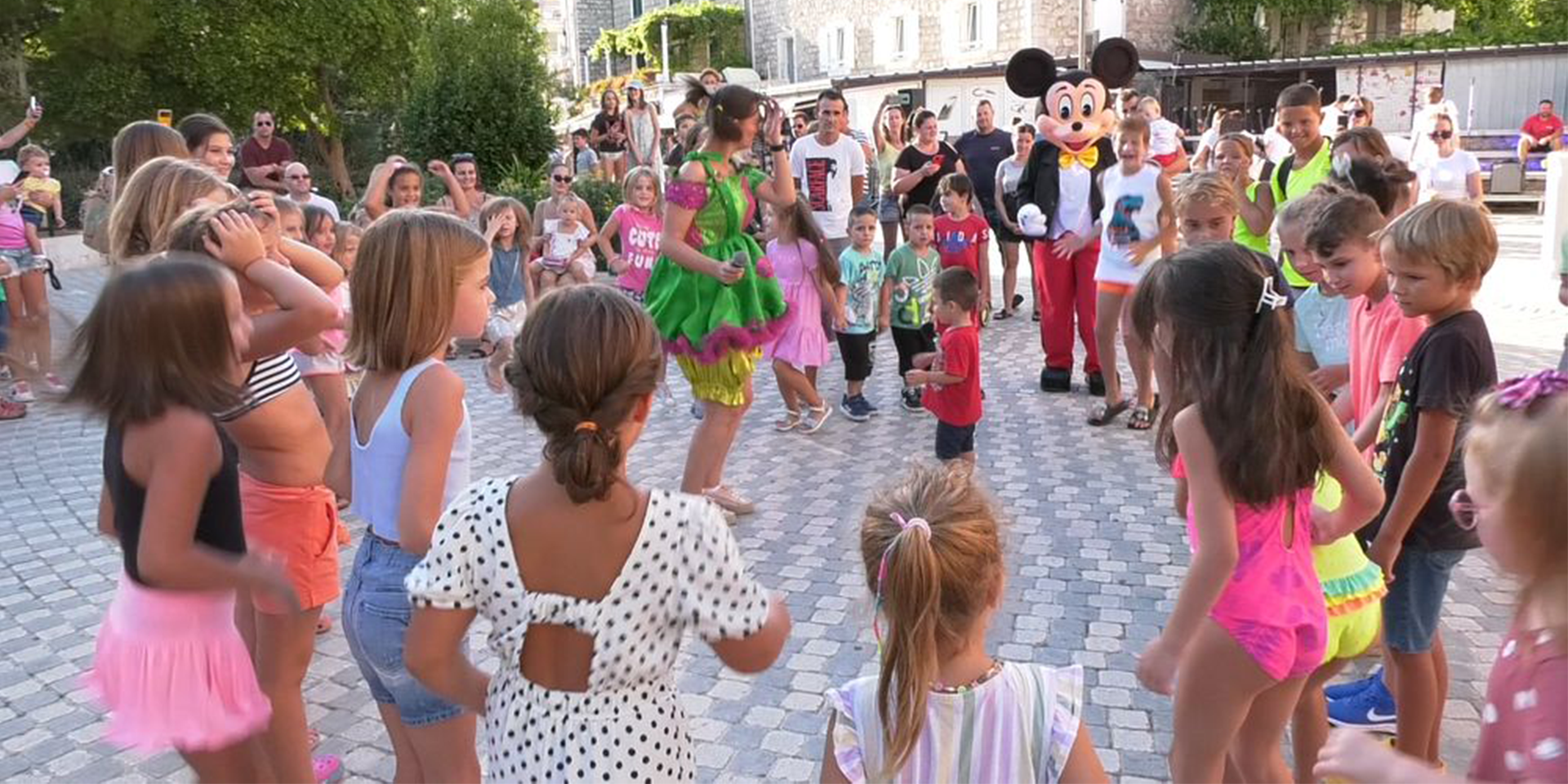 budva-sea budva-yacht budva-old-town budva budva-registration-fee