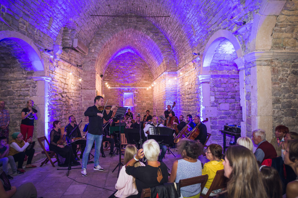 budva-yacht montenegro budva-hostels budva-nightlife budva