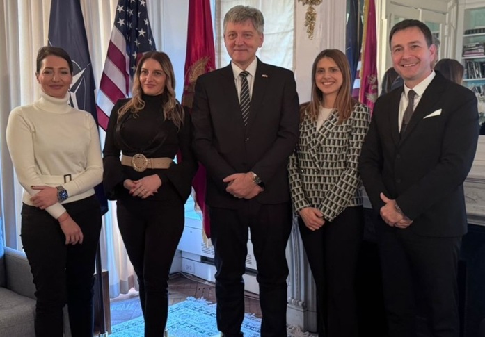 beach budva-beach-bar budva-nightlife budva-tourist-organization adriatic-sea