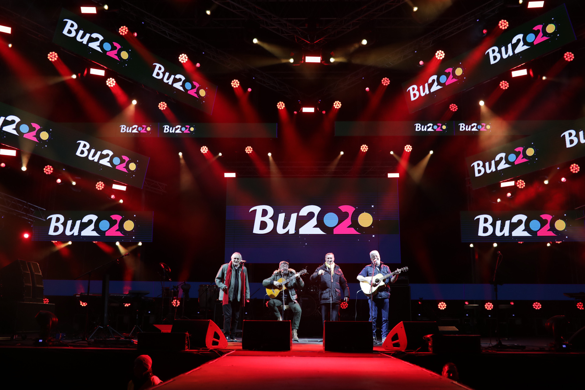 budva-beach-bar budva-hotels budva-food budva-yacht budva