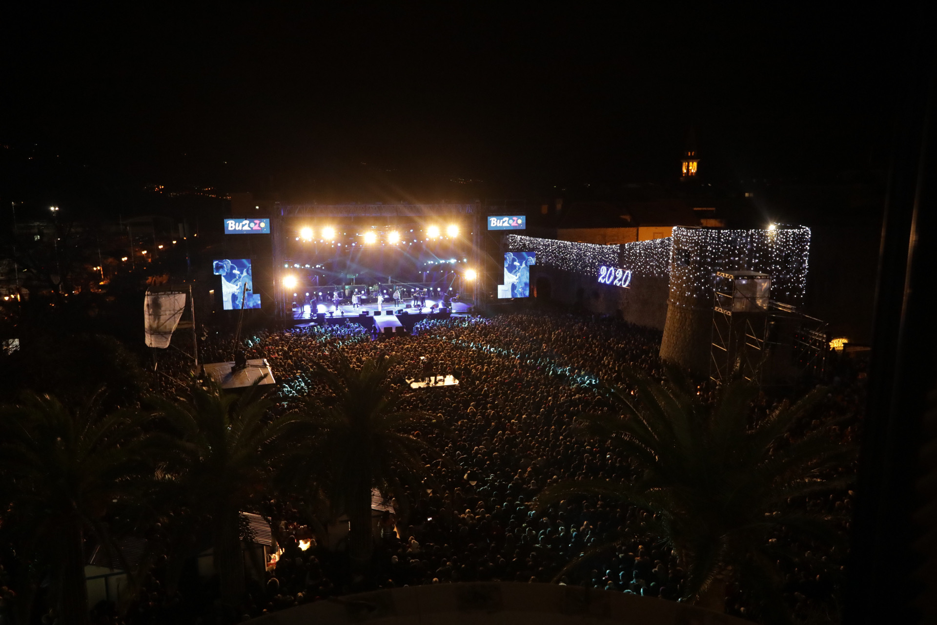 budva-caffes beach budva-apartments budva-yacht budva-Montenegro